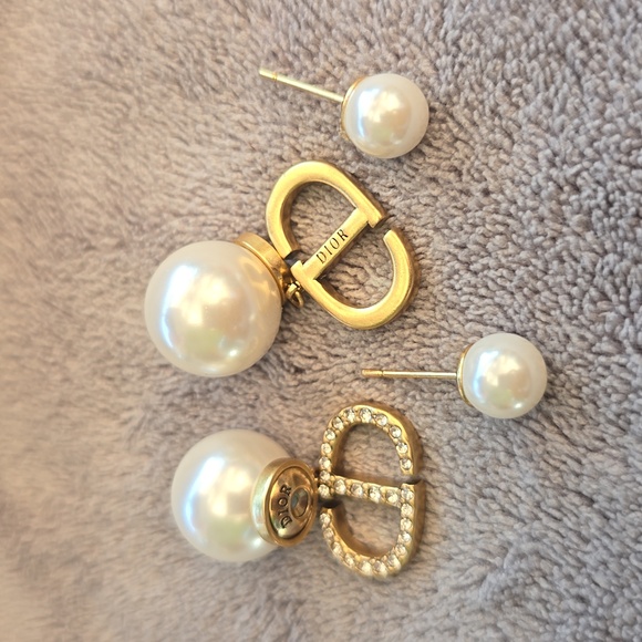 Christian Dior Pearl Earrings - Picture 7 of 7